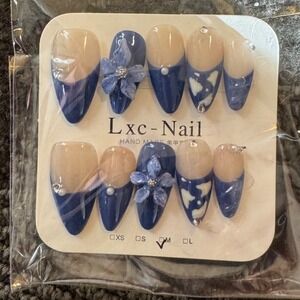 Press On‎ Nails Medium Almond Blue Floral Elegant Manicure False Nails